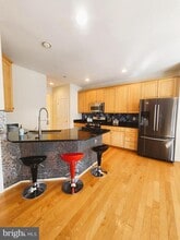 917 Crestfield Dr in Rockville, MD - Building Photo - Building Photo