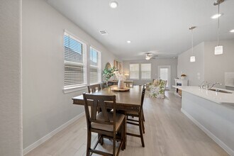 17466 Buckeye Br in Shenandoah, TX - Building Photo - Building Photo