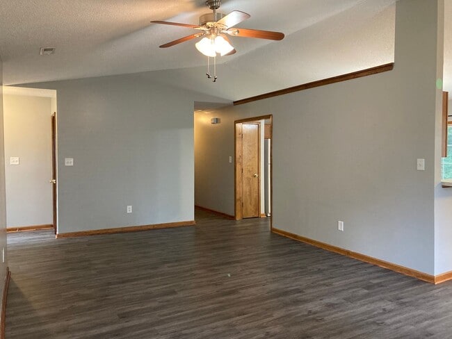 106 Grismill Rd in Jacksonville, NC - Building Photo - Building Photo