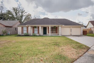 5617 Fresh Meadow in League City, TX - Building Photo