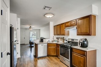 312 W William Cannon Dr in Austin, TX - Building Photo - Building Photo