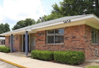 Camellia Apartments in West Monroe, LA - Building Photo - Building Photo