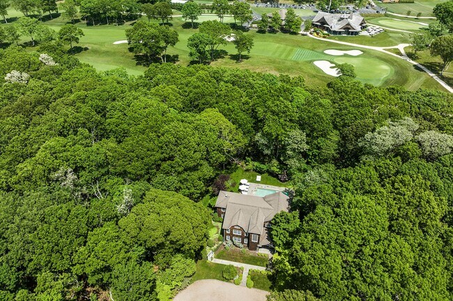 property at 2795 Deerfield Rd