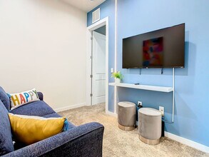 7516 Sunflower Dr in Kissimmee, FL - Foto de edificio - Building Photo