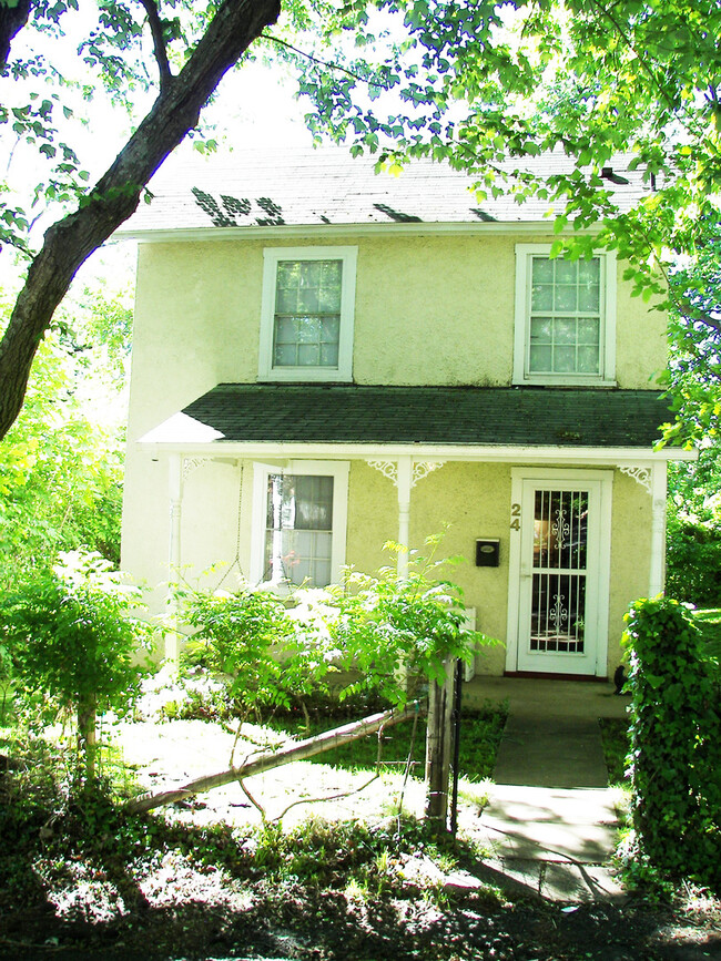 property at 24 S Calhoun St