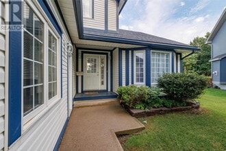 33 Mountbatten Dr in St John's, NL - Building Photo - Building Photo