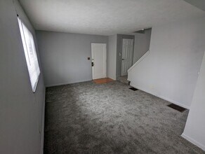 4052-4054-4054 Halsey Pl in Columbus, OH - Building Photo - Building Photo