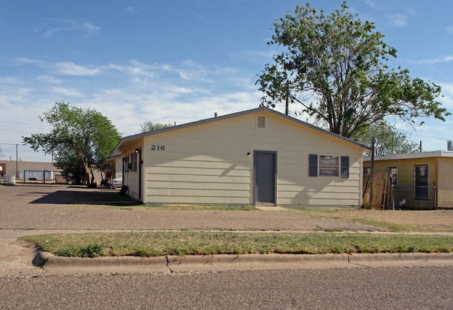 216 37th St in Lubbock, TX - Building Photo - Building Photo