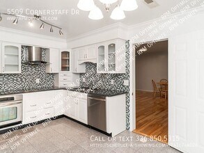 5509 Cornerstaff Dr in Greensboro, NC - Building Photo - Building Photo