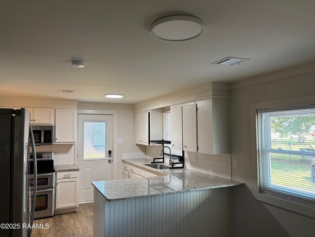 202 Adelma St in Lafayette, LA - Building Photo - Building Photo