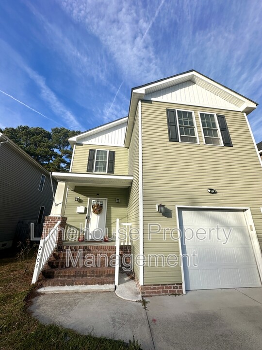 2604 Greenwood Dr in Portsmouth, VA - Building Photo