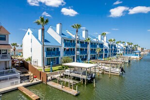 Spinnaker Condominiums in Corpus Christi, TX - Building Photo