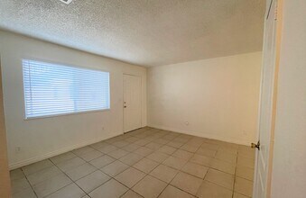 8724 CCB in California City, CA - Building Photo - Building Photo