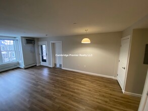 88 Auburn Park, Unit 3 in Cambridge, MA - Building Photo - Building Photo