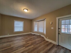 506 Denver St in Waterloo, IA - Building Photo - Building Photo