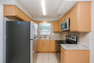 1906 E North Bay St in Tampa, FL - Building Photo - Building Photo