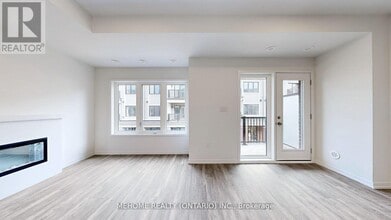 208 Matawin Ln in Richmond Hill, ON - Building Photo - Building Photo