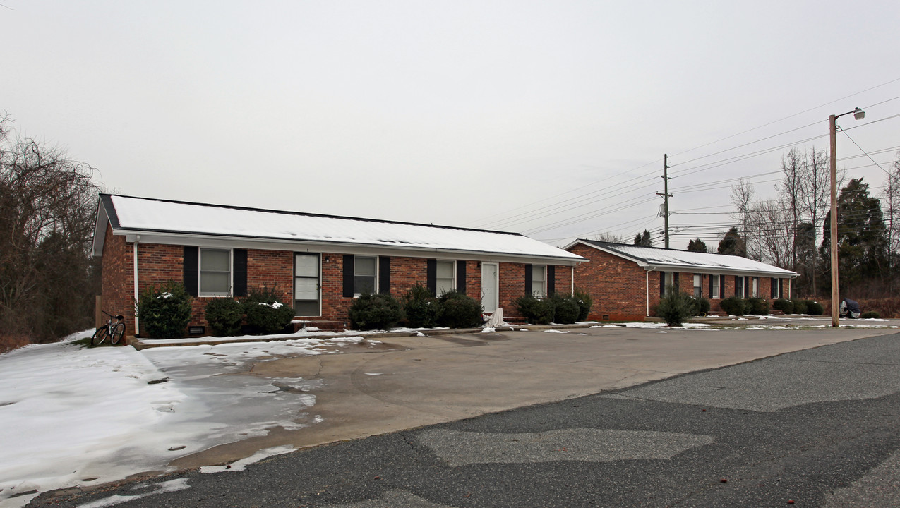 Meadow Creek Apartments in Lexington, NC - Foto de edificio