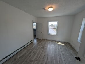 23 Dunn Ave in Naugatuck, CT - Building Photo - Building Photo
