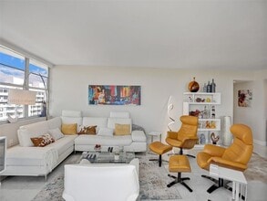 18011 Biscayne Blvd, Unit 1904 in Aventura, FL - Building Photo - Building Photo