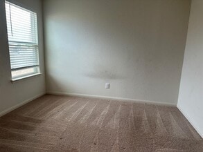 225 Allington Cir in Jarrell, TX - Building Photo - Building Photo