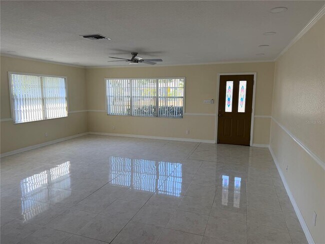 4518 24th Ave S in St. Petersburg, FL - Building Photo - Building Photo