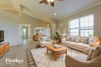 154 Waldo St, Unit 03-202 in Port Charlotte, FL - Foto de edificio - Building Photo