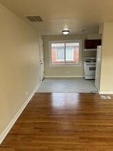 1002 Parkwood Dr in Joliet, IL - Building Photo - Building Photo