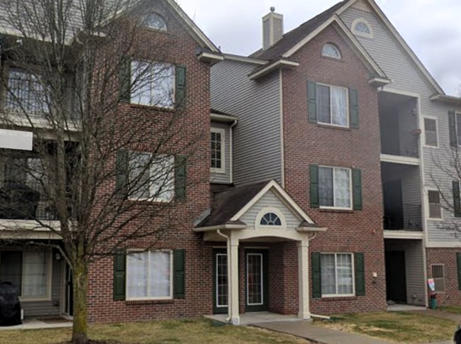 property at 14104 Pinehurst Ln