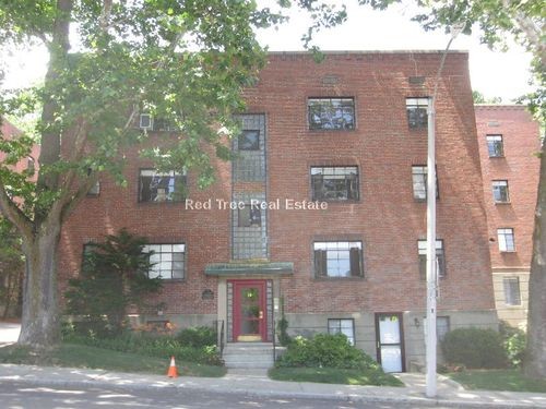 74 St Paul St-Unit -7 in Brookline, MA - Building Photo - Building Photo