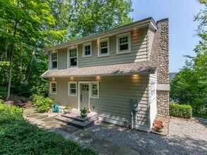 3 Perkins Rd in Washington, CT - Building Photo - Building Photo