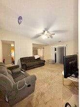300 Woodridge Cir, Unit #C in South Elgin, IL - Building Photo - Building Photo