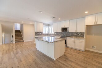 5120 S Dorsey Ln in Tempe, AZ - Building Photo - Building Photo