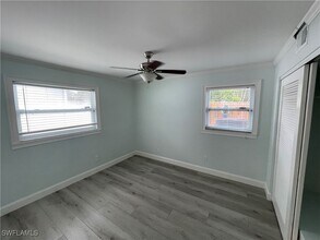 905 13th St N in Naples, FL - Building Photo - Building Photo