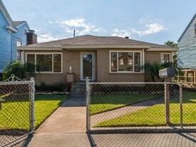 1409 Winnie St in Galveston, TX - Building Photo