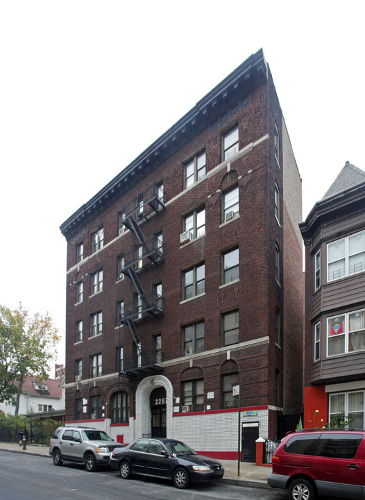 2287 Loring Pl N in Bronx, NY - Building Photo