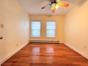 12 Standish Ave in Quincy, MA - Building Photo - Building Photo