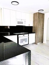 11232 NW 51st Ter in Doral, FL - Building Photo - Building Photo