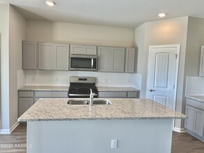 108 Abbeywood Ct in Youngsville, LA - Building Photo - Building Photo