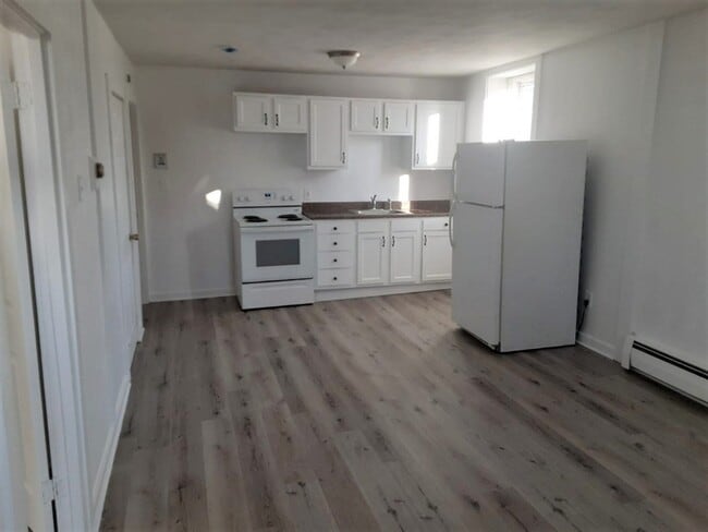 143 Groveland St in Haverhill, MA - Building Photo - Building Photo