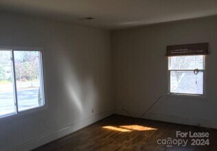 2326 E 7th St in Charlotte, NC - Building Photo - Building Photo