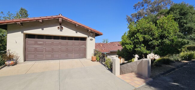 663 Ivy Ln in Solvang, CA - Foto de edificio - Building Photo