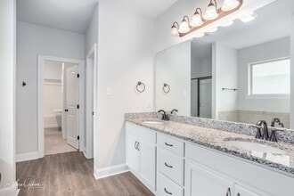 402 Mangrove Ln in Bossier City, LA - Building Photo - Building Photo