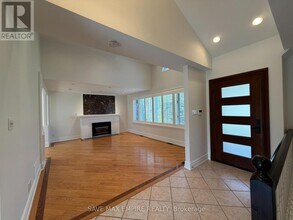 964 Parkland Ave in Mississauga, ON - Building Photo - Building Photo