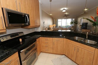 7058 Barrington Cir in Naples, FL - Building Photo - Building Photo