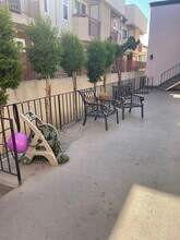 630 E Orange Grove Ave, Unit A in Burbank, CA - Building Photo - Building Photo