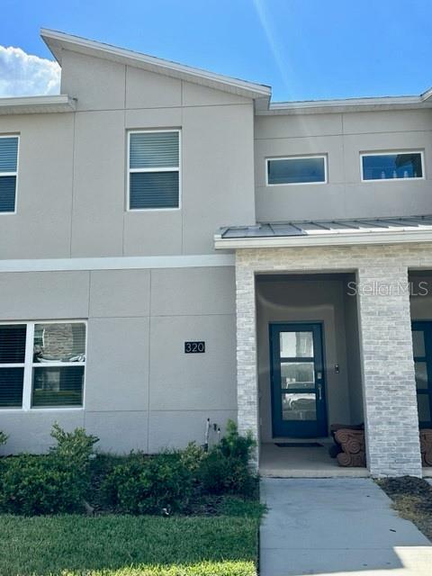 320 OCEAN COURSE Ave in Davenport, FL - Foto de edificio