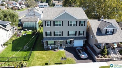 1549 Burkhardt St in Hellertown, PA - Building Photo - Building Photo