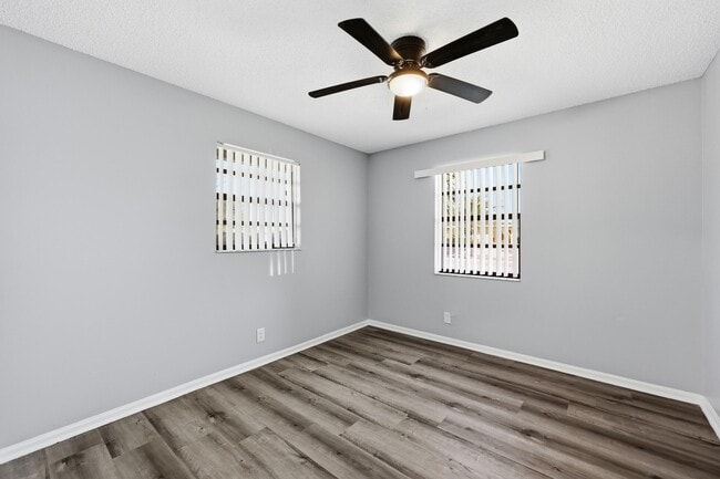 1565 W 28th St in West Palm Beach, FL - Building Photo - Building Photo