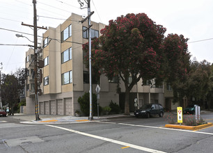 401 Lake St in San Francisco, CA - Building Photo - Building Photo